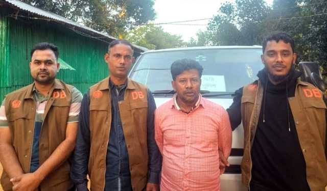 লক্ষ্মীপুরে অস্ত্র কারখানার মালিক নুর উদ্দিন গ্রেপ্তার