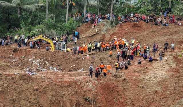 ইন্দোনেশিয়ায় ভূমিধসে নিহত ১৮, নিখোঁজ অনেক