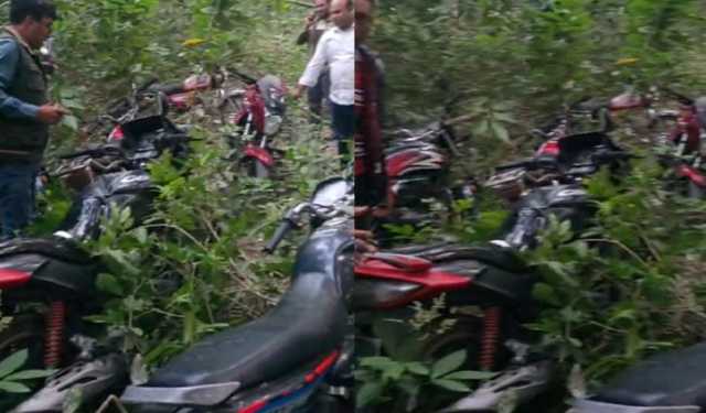 ঈশ্বরদীতে সংঘর্ষ চলাকালে লুট হওয়া ৯ মোটরসাইকেল উদ্ধার