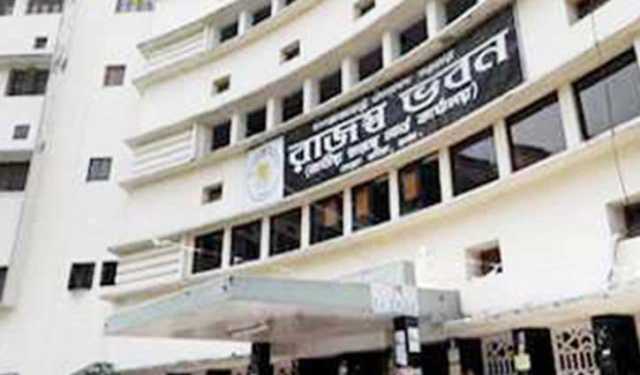 সাবেক এমপিদের ৩১ বিলাসবহুল গাড়ি জনপ্রশাসন মন্ত্রণালয়কে দিল এনবিআর