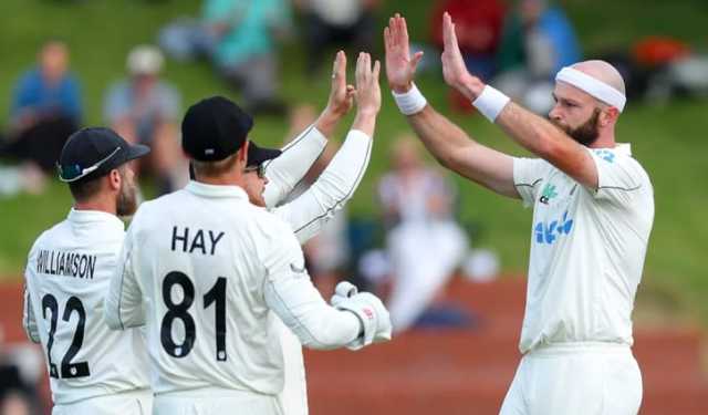 উত্তেজনার পারদ চড়ছে ওয়েলিংটন টেস্টে