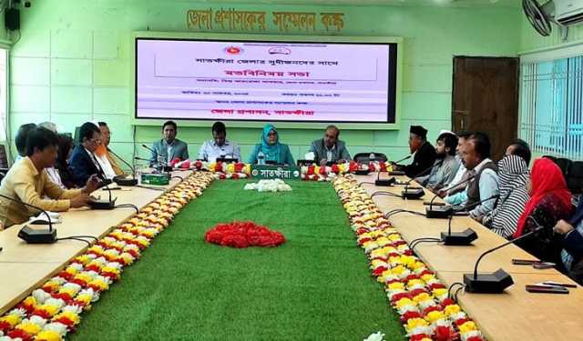 কথায় নয়, কাজে প্রমাণ দেব: সাতক্ষীরার ডিসি