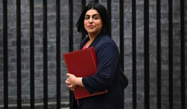 যুক্তরাজ্যের নতুন অভিবাসন নীতি: স্থায়ী নাগরিকত্বে ২০ বছর অপেক্ষা