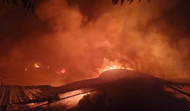 ঝুট গুদামের আগুন পাঁচ ইউনিটের সাড়ে ৬ ঘণ্টার চেষ্টায় নিয়ন্ত্রণে 