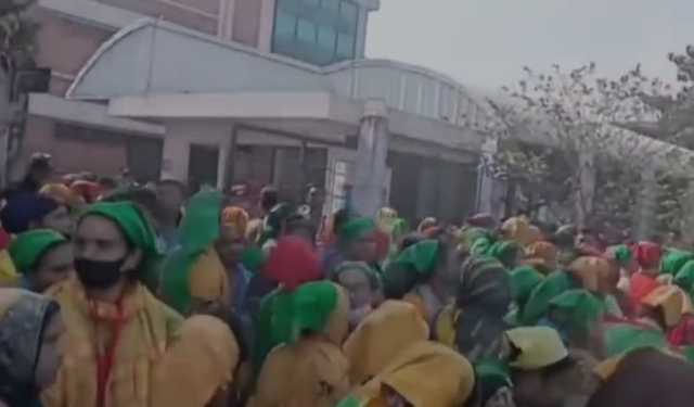 কুমিল্লা ইপিজেডে ভূমিকম্পের সময় অজ্ঞান-আহত ৮০ নারী শ্রমিক 