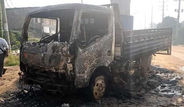 আশুলিয়ায় পিকআপে অগ্নিসংযোগ