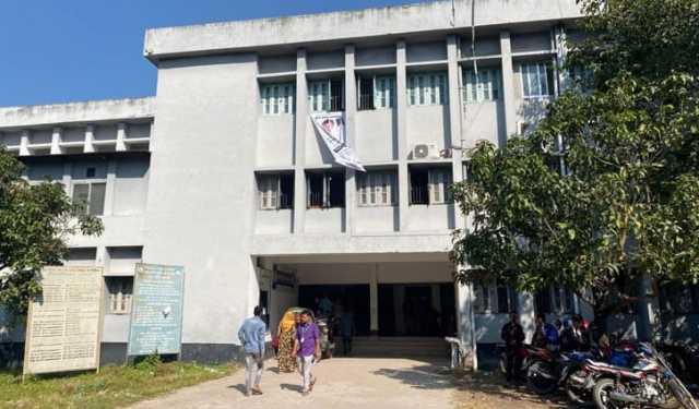 আদালতে হাজির হয়ে ব্যাখা দিলেন আরএমপি কমিশনার