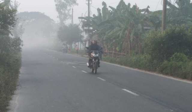 দিনাজপুরের তাপমাত্রা ১৬ ডিগ্রি সেলসিয়াস 