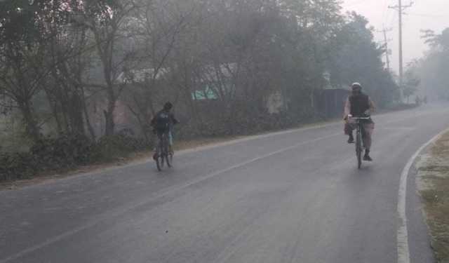 দিনাজপুরের তাপমাত্রা নামল ১১ ডিগ্রিতে 