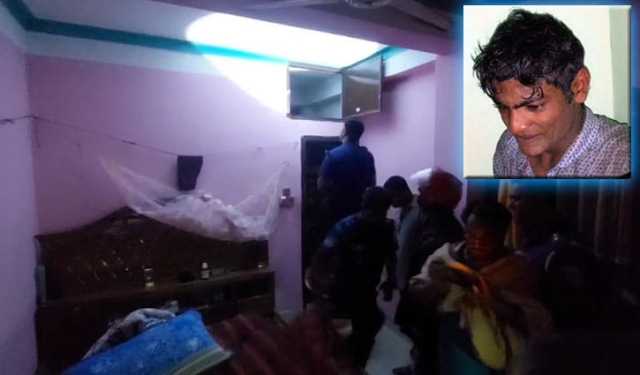 দরজা আটকে ঘরে বসেছিল চোর