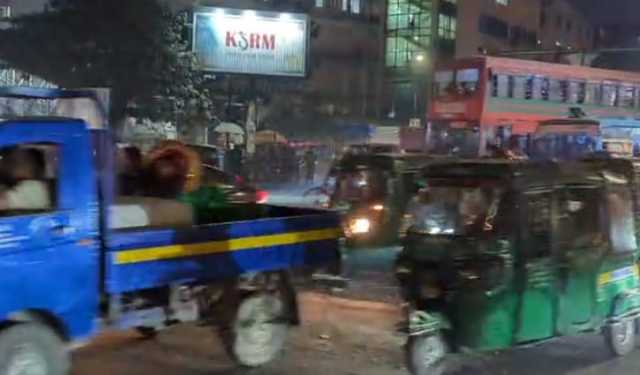 শাহবাগ ছাড়লেন শিক্ষার্থীরা, যানচলাচল স্বাভাবিক 