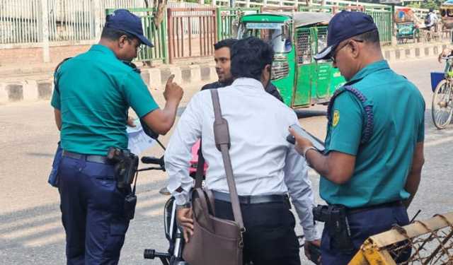 ঢাকায় কড়া নিরাপত্তা, চলছে তল্লাশি