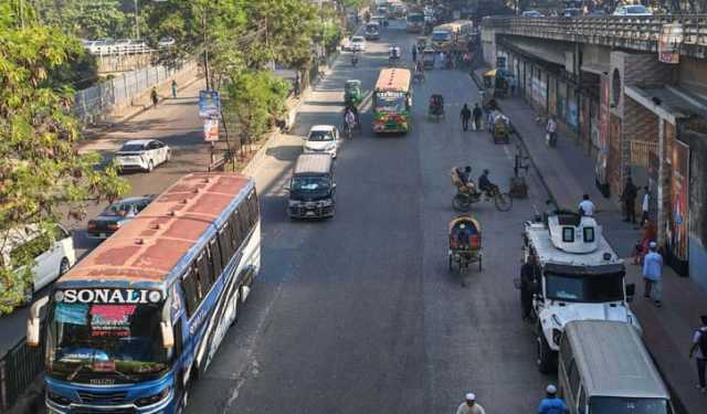 ঢাকার সড়কে যান চলাচল স্বাভাবিক