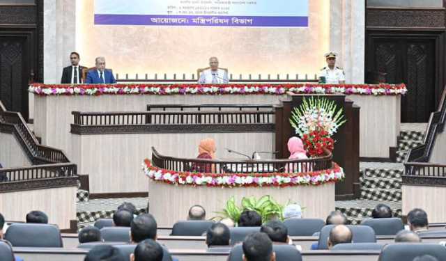 এবারের নির্বাচনের মাধ্যমে জাতি নবজন্ম লাভ করবে: প্রধান উপদেষ্টা