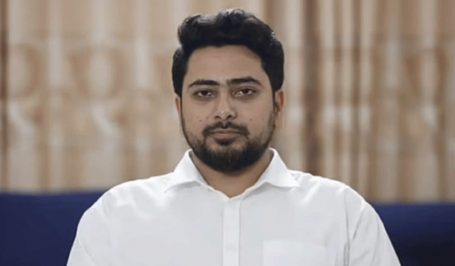 গণতন্ত্রের পুনরুত্থানে খালেদা জিয়ার উপস্থিতি এখন জরুরি: নাহিদ 