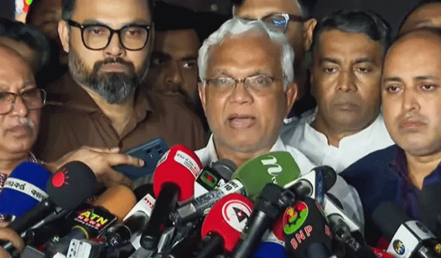 খালেদা জিয়া চিকিৎসা নিতে পারছেন: ডা. জাহিদ