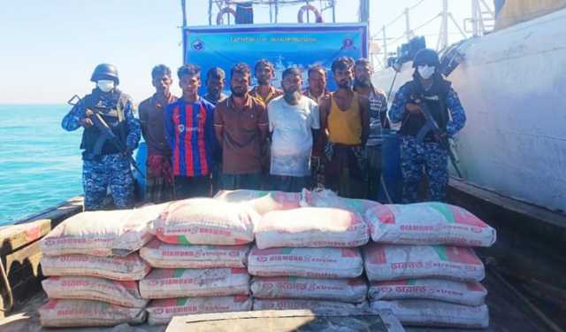 মাদকের বিনিময়ে সিমেন্ট পাচারকালে আটক ৯