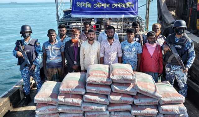 মিয়ানমারে পাচারকালে ৬০০ বস্তা সিমেন্ট জব্দ, আটক ১১