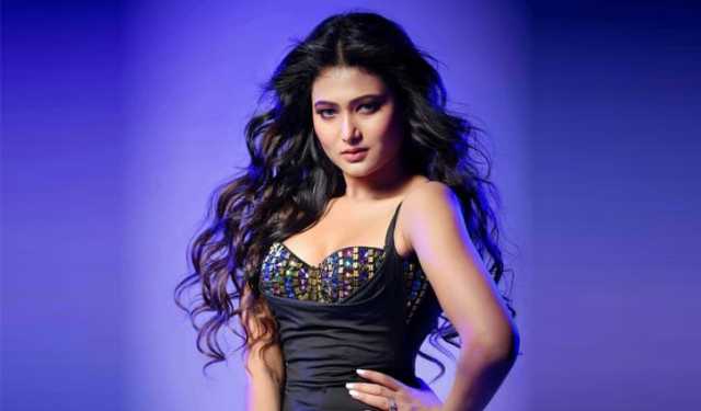 অধরা খান ‘ঋতুকামিনী’র অপেক্ষায়!