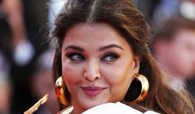 পথে-ঘাটে হেনস্তার জন্য নারীর পোশাক-লিপস্টিককে দোষারোপ করবেন না: