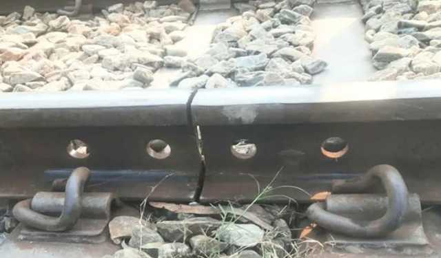 বগুড়ায় রেললাইনের ফিশপ্লেট খুলে নাশকতার চেষ্টা