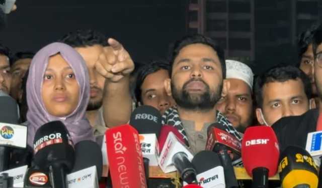 গুলিবিদ্ধ হাদির মঞ্চ: ‘প্রতিদ্বন্দ্বী থেকে আ.লীগ- সন্দেহে সবাই’