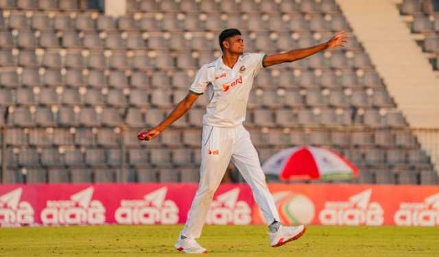 বল ছুড়ে মারায় নাহিদ রানাকে আইসিসির শান্তি