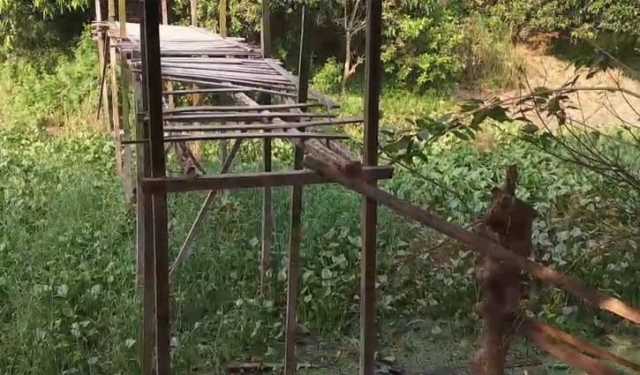 মুন্সীগঞ্জে পারিবারিক দ্বন্দ্বে ভাঙল পুল, হাজারো মানুষের ভোগান্তি