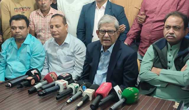 অগ্নিকাণ্ডে ক্ষতিপূরণ এবং বাউল সমর্থকদের ওপর হামলার নিন্দা ফখরুলে