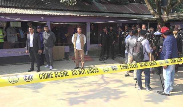 চাইনিজ কুড়াল দিয়ে কুপিয়ে হত্যা করা হয় মুক্তিযোদ্ধা যোগেশ ও সুবর্ণাকে