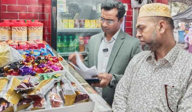 রাবিতে পাঁচ দোকানে অভিযান, জরিমানা