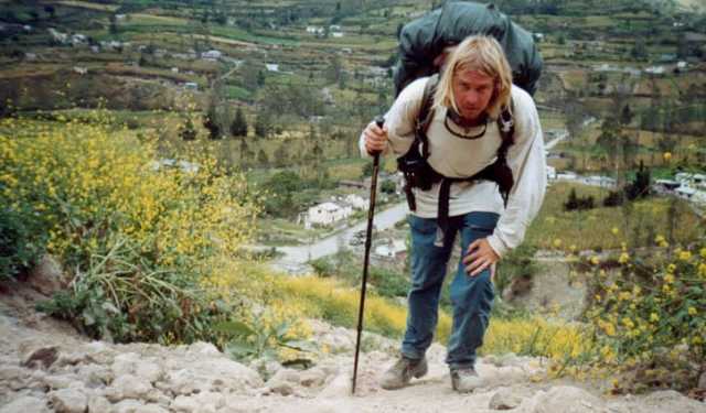 ২৭ বছর ধরে তিনি পৃথিবীর পথে হেঁটে বেড়াচ্ছেন