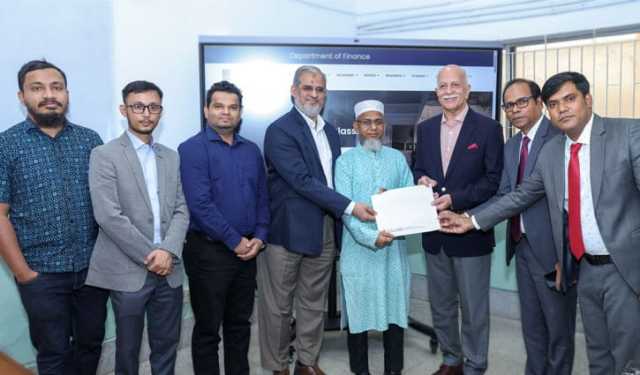ঢাবির ফিন্যান্স বিভাগকে ডিজিটাল বোর্ড উপহার দিল ওয়ালটন