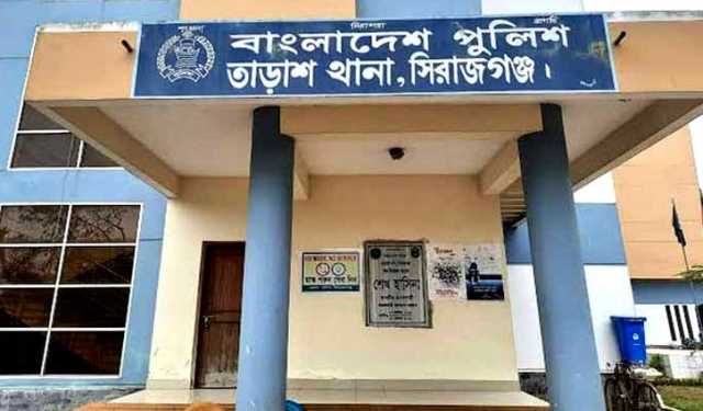 দশম শ্রেণির ছাত্রীকে বিয়ে শিক্ষকের, থানায় অভিযোগ প্রথম স্ত্রীর