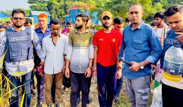 ভাঙ্গায় বিপুল পরিমাণ বোমা-ককটেল ও বিস্ফোরক জব্দ, আটক ৩