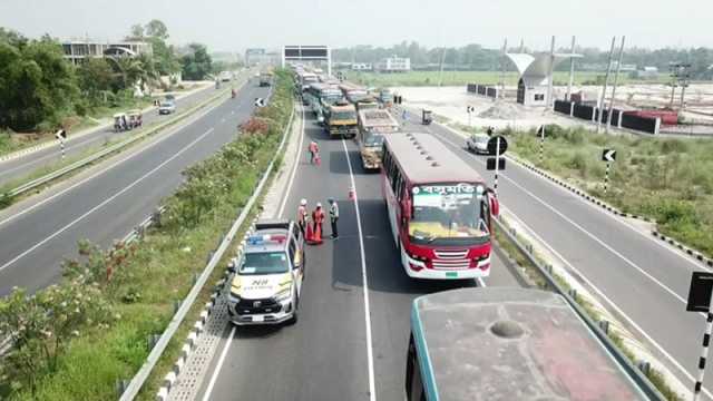 ‘কোথাও যানজট নেই, কিন্তু ভাড়া বেশি’
