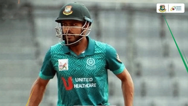 তামিমের জায়গায় ওপেনিংয়ে নেমে মিরাজের সেঞ্চুরি 