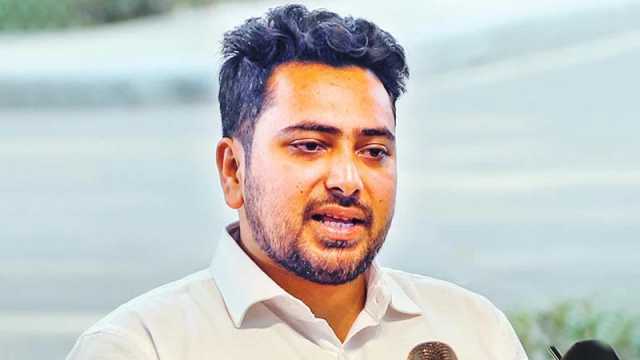 আ.লীগ নিষিদ্ধ করা এই মুহূর্তে দেশের মানুষের গণদাবি: নাহিদ