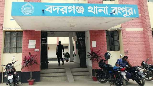 রংপুরে সাংবাদিককে মারধর: তিন পুলিশ প্রত্যাহার, তদন্ত কমিটি গঠন