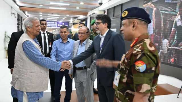 চার দিনের সফর শেষে দেশে ফিরেছেন প্রধান উপদেষ্টা