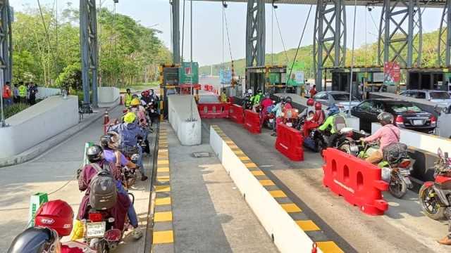 ৮ ঘণ্টায় পদ্মা সেতুতে ১ কোটি ১৮ লাখ টাকার টোল আদায়