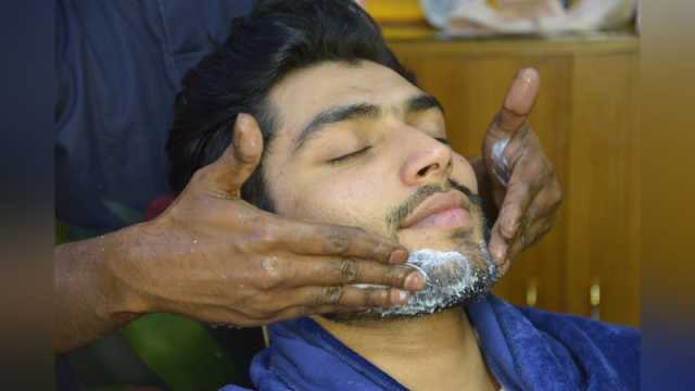 ঈদ উৎসবে ছেলেদের ফেসিয়াল