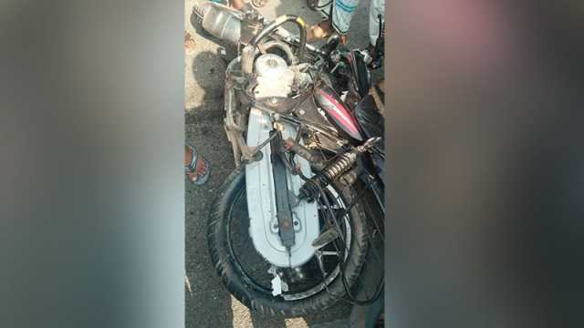 বাস-মোটরসাইকেল সংঘর্ষে একসঙ্গে তিন ভাইয়ের মৃত্যু 