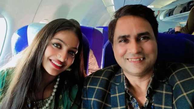 মোনালিসাকে নিয়ে সিনেমা স্থগিত, ধর্ষণের অভিযোগে গ্রেপ্তার পরিচালক সনোজ মিশ্র