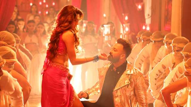 শাকিব খানের সঙ্গে নুসরাতের 'চাঁদ মামা', টিজারে ছড়াল ঈদের আমেজ
