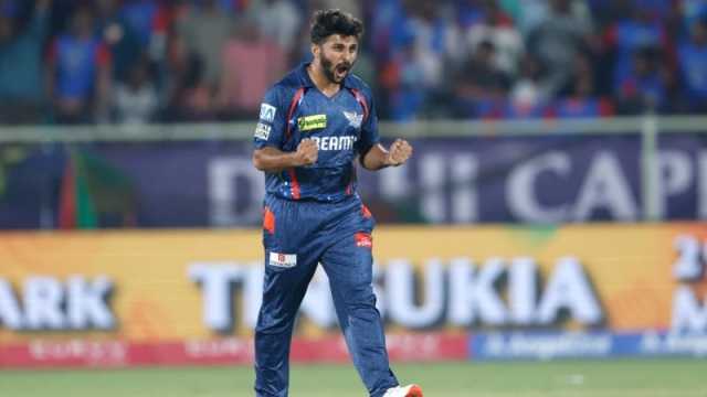 নিলামে দল না পাওয়া শার্দুলই এখন সর্বোচ্চ উইকেটশিকারি!