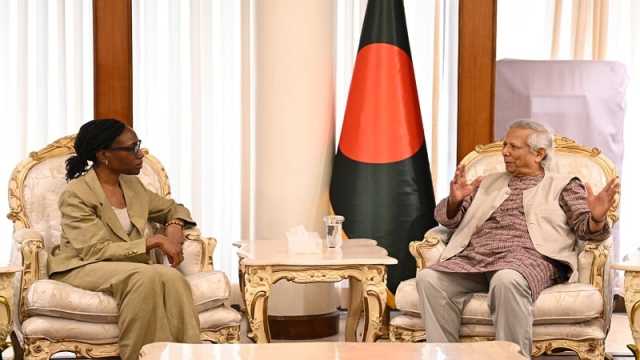 আ.লীগকে নিষিদ্ধের পরিকল্পনা নেই, নির্বাচন পেছাবে না: প্রধান উপদেষ্টা