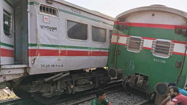 রাজশাহীতে দুই ট্রেনের সংঘর্ষের ঘটনায় তদন্ত কমিটি