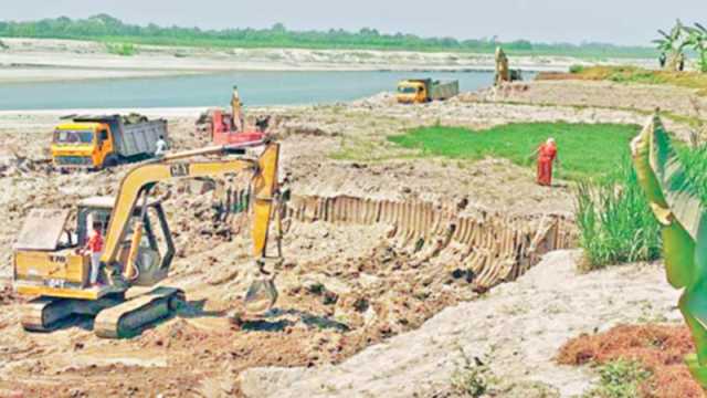গড়াইয়ে বিএনপি নেতার দাপট