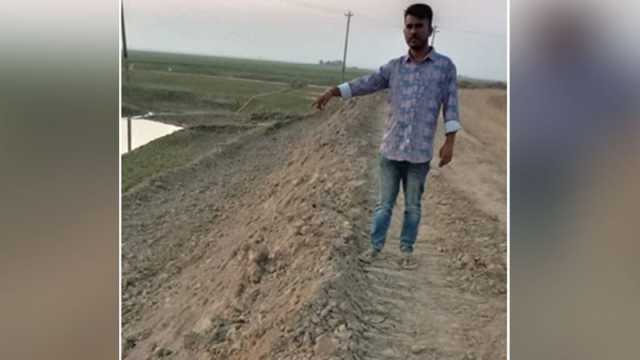 ঠিকাদারের টাকা বাঁচাতে সর্বনাশ কৃষকের জমিতে